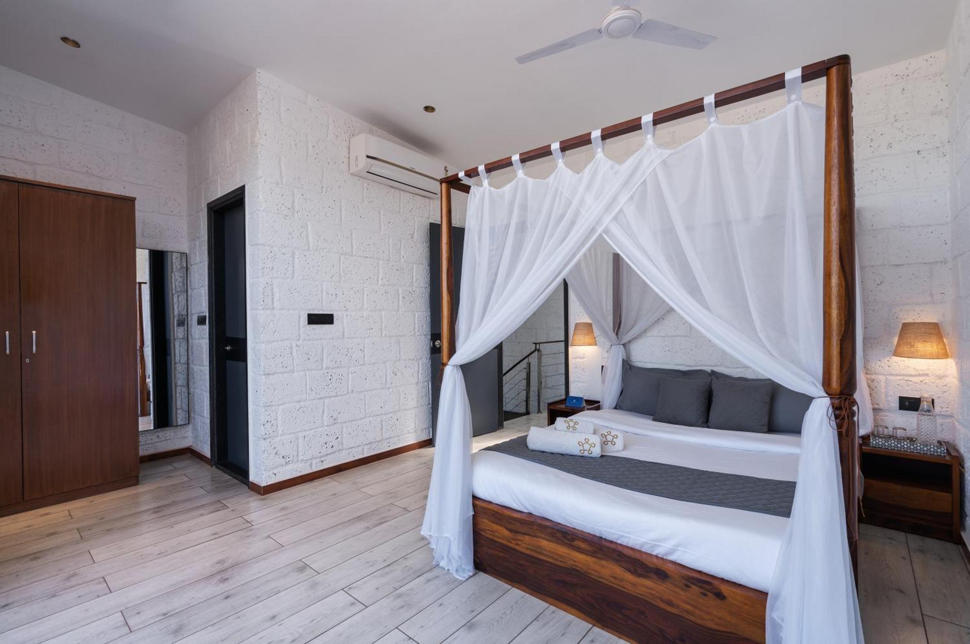 Saffronstays Calvin - 3 Bedroom Pool Villa In Лонавла Екстер'єр фото